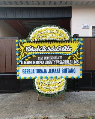 Papan Bunga Duka di Panyabrangan