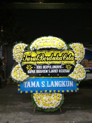 Papan Bunga Duka di Panyabrangan