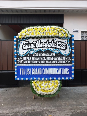 Papan Bunga Duka di Panyabrangan